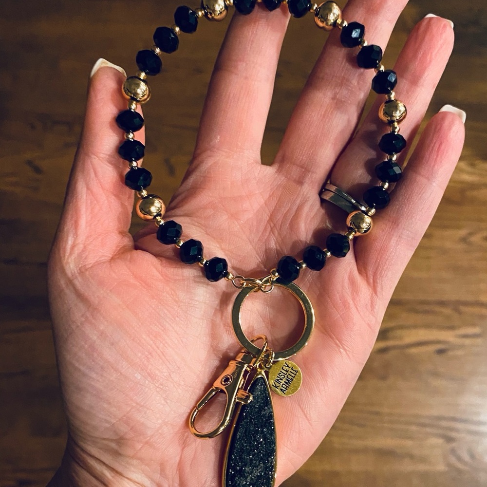 Raven keychain - Picture 3 of 3